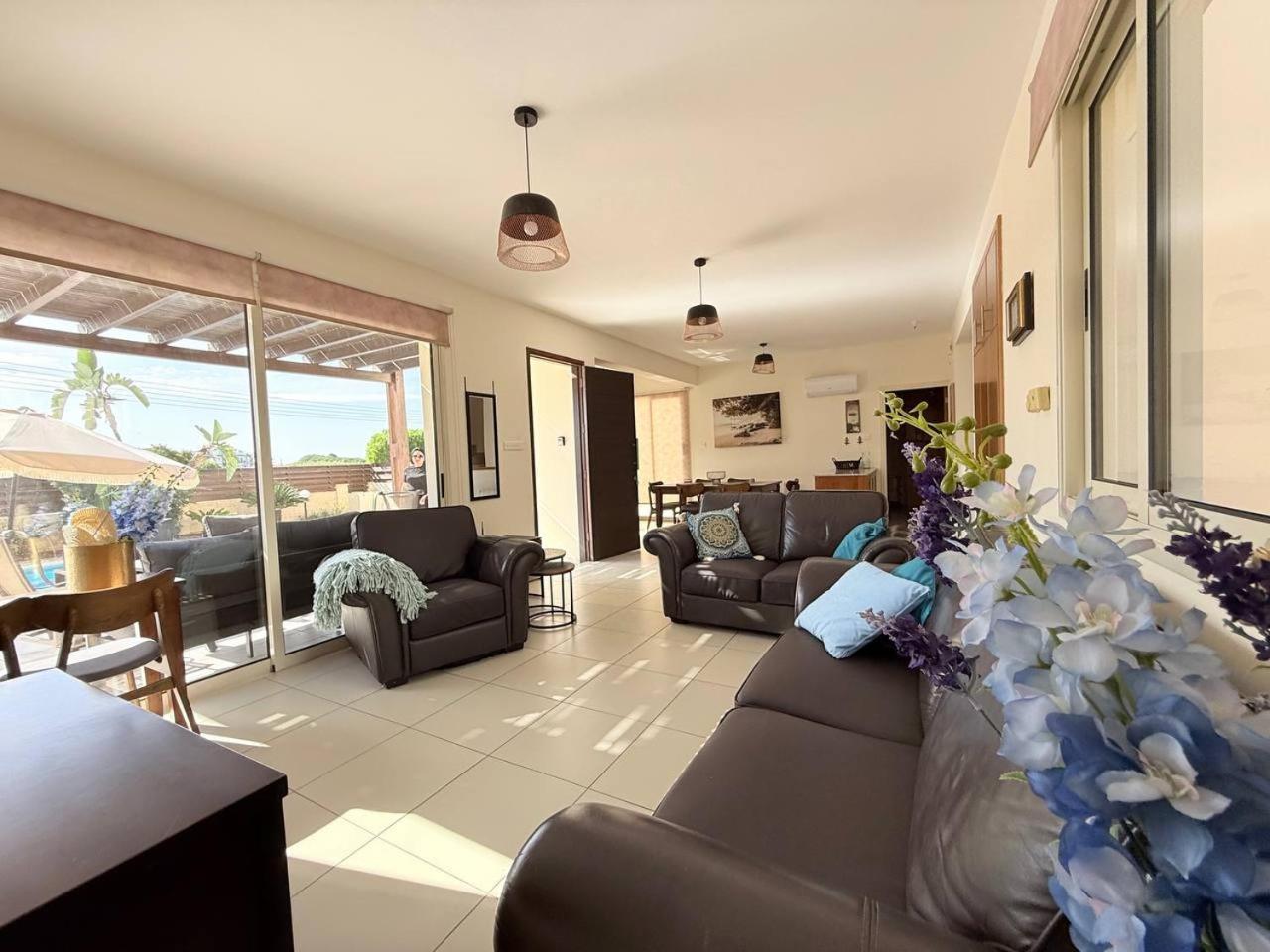 Atlantica 4 Bedroom Villa Near The Beach 프로타라스 외부 사진