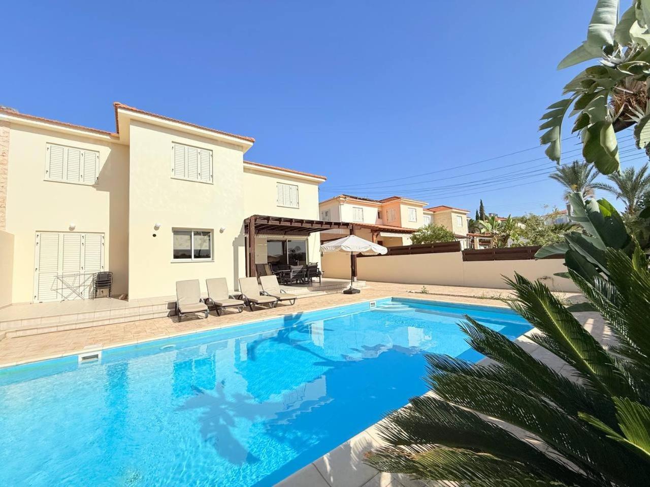 Atlantica 4 Bedroom Villa Near The Beach 프로타라스 외부 사진