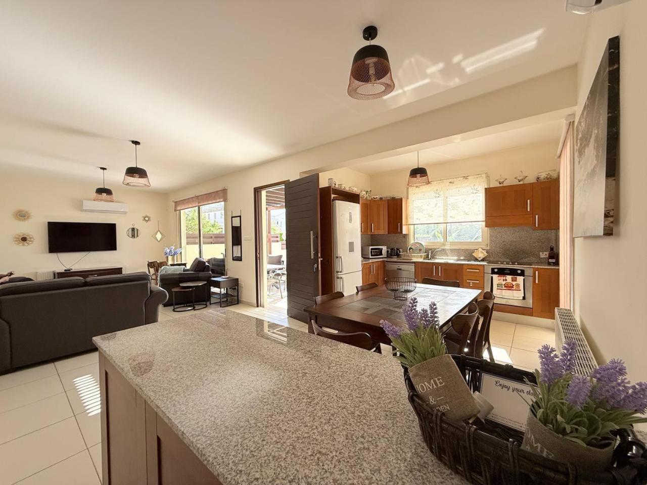 Atlantica 4 Bedroom Villa Near The Beach 프로타라스 외부 사진
